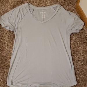 American Eagle V Neck ❤BOGO